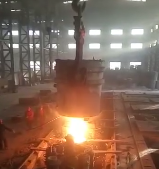 电热丝生产车间操作一，熔炼